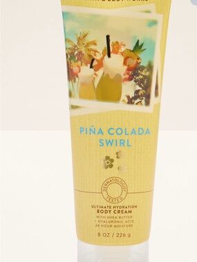 Bath & Body Works Piña Colada Swirl Body Cream - Yellow